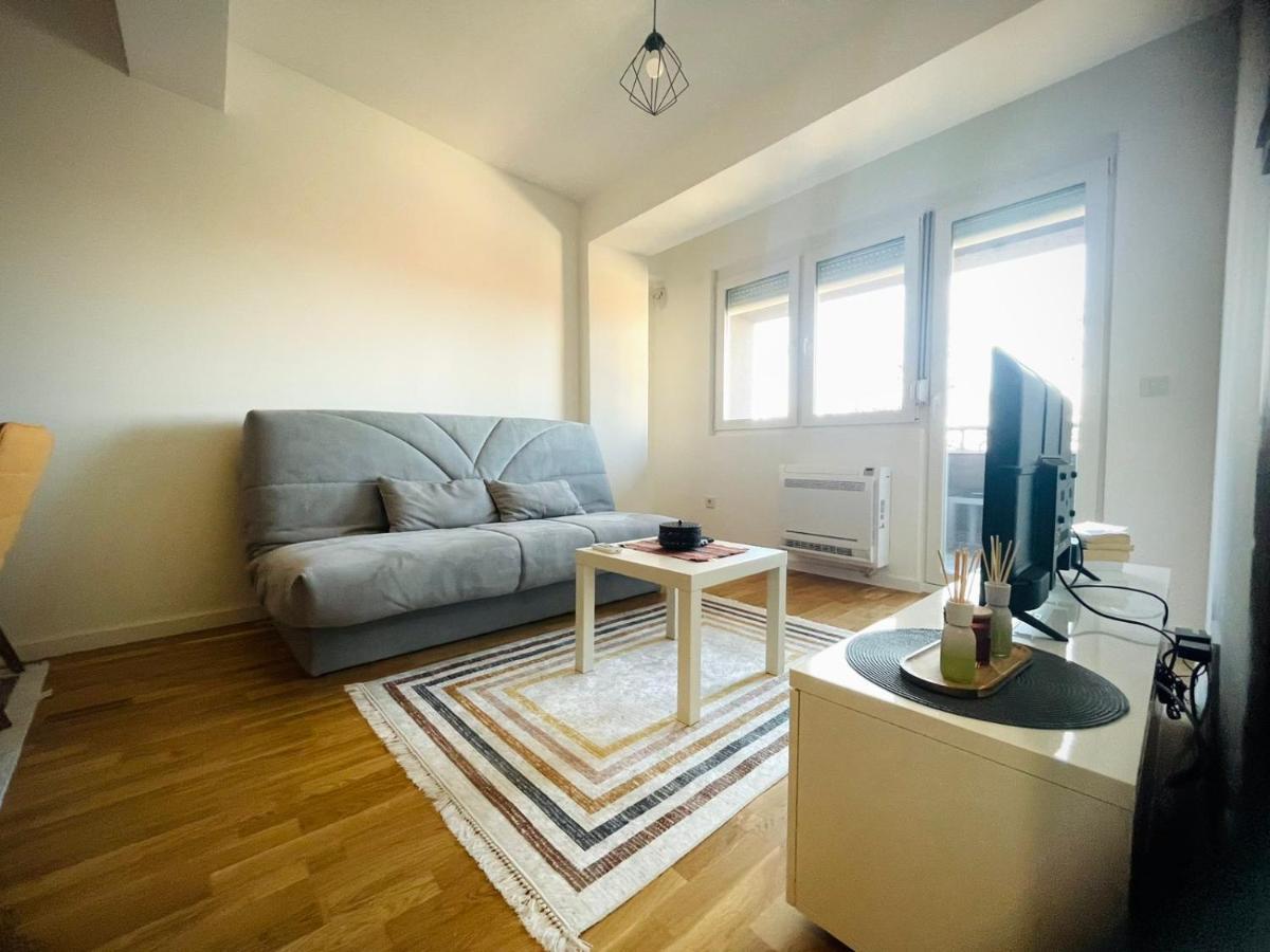Apartman Nikol Kumanovo Exterior foto