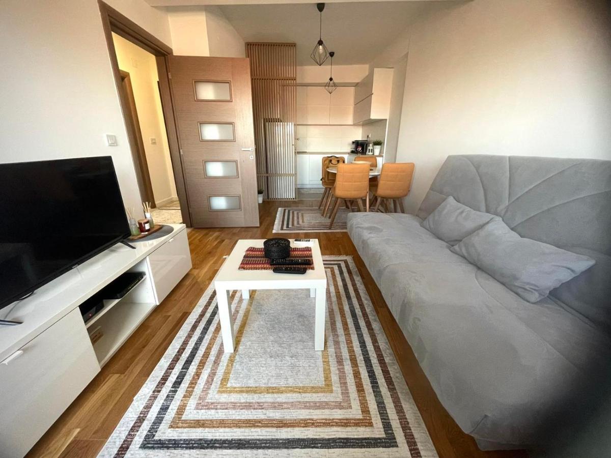 Apartman Nikol Kumanovo Exterior foto